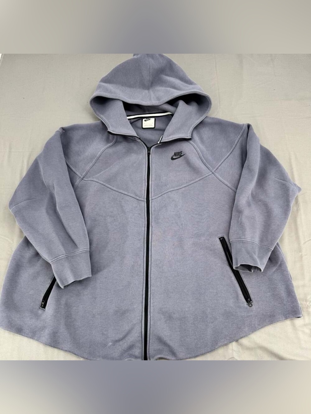 Woman’s Nike Tech Fleece Full Zip Hoodie Plus Size 3X Grey